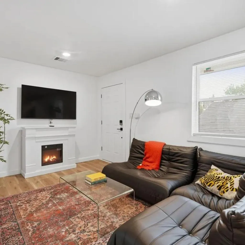 Photograph of Cozy 2BR Near NRG & Downtown Houston
