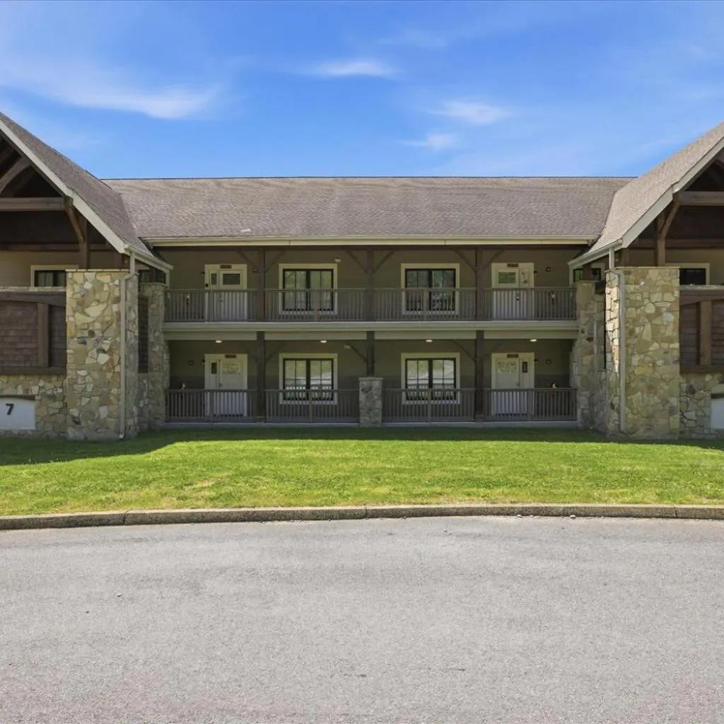 Photograph of Hearthstone Lodge- 4 Private UnitsKing BedsPatio