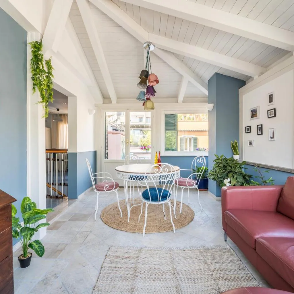 Photograph of Elizabeth Penthouse, Charmy Apartment in Little London 10 Min From the Center