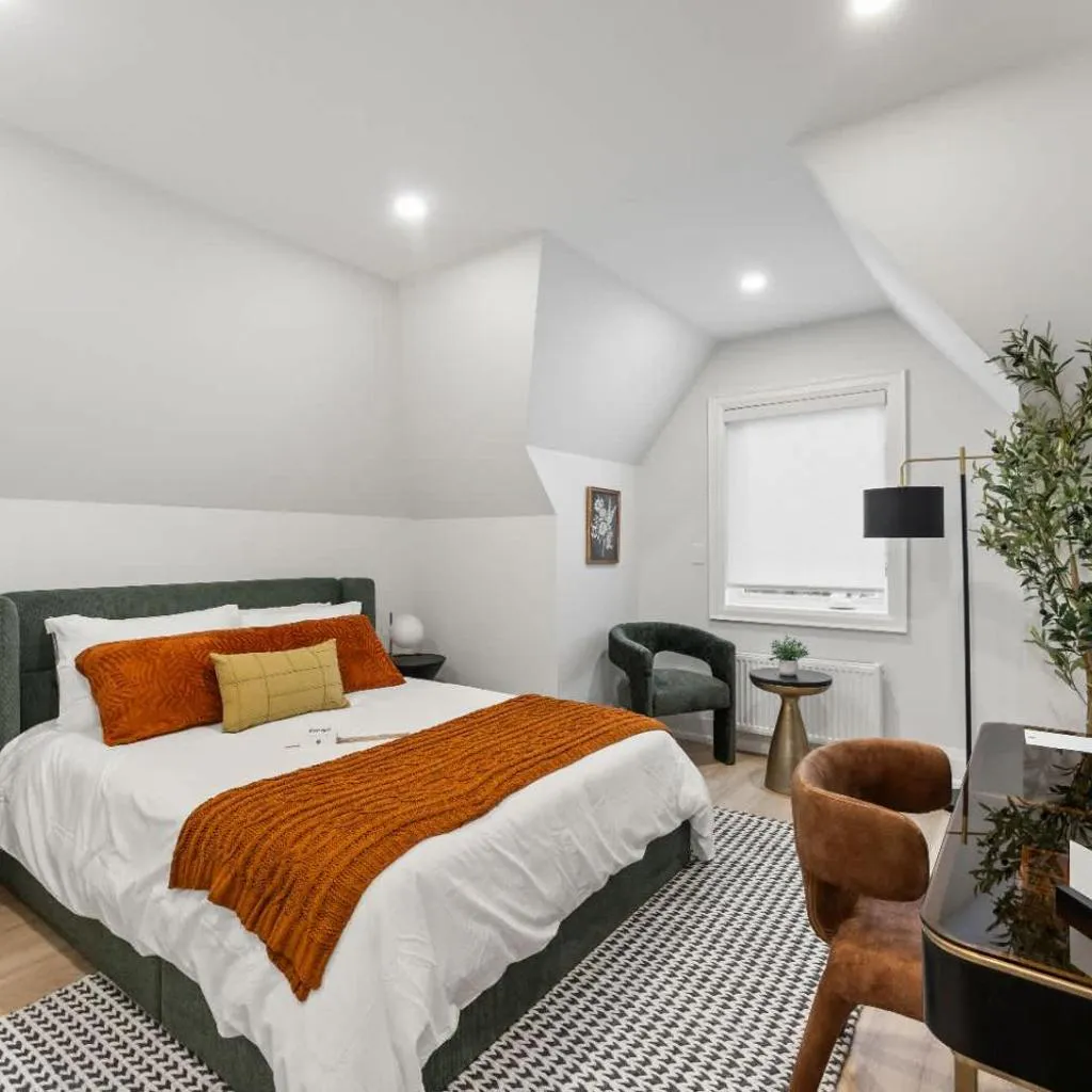Photograph of Luxury Deluxe 1 BR - 1 Bed - New Build - Near Downtown