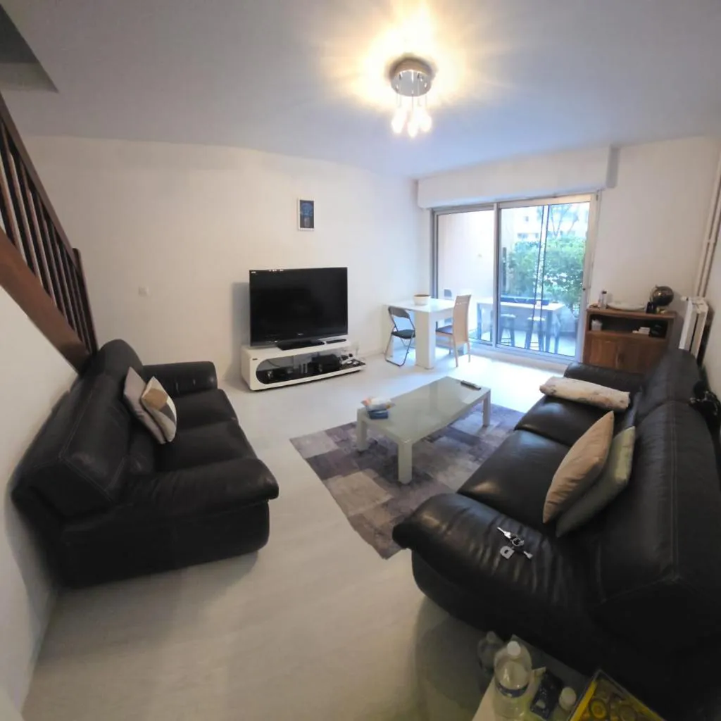 Photograph of Beau Duplex Familial