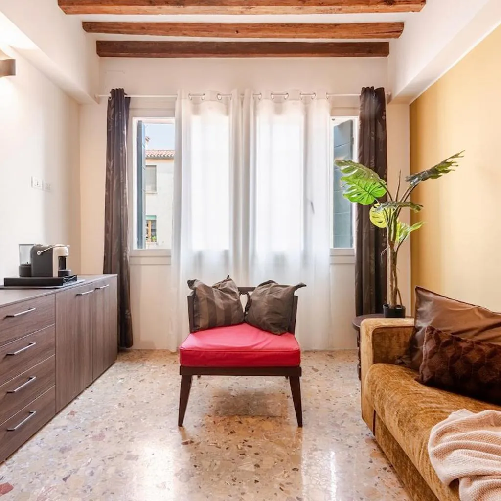Photograph of Venice Center Gaffaro Aparthotel 5 Minutes From Parking