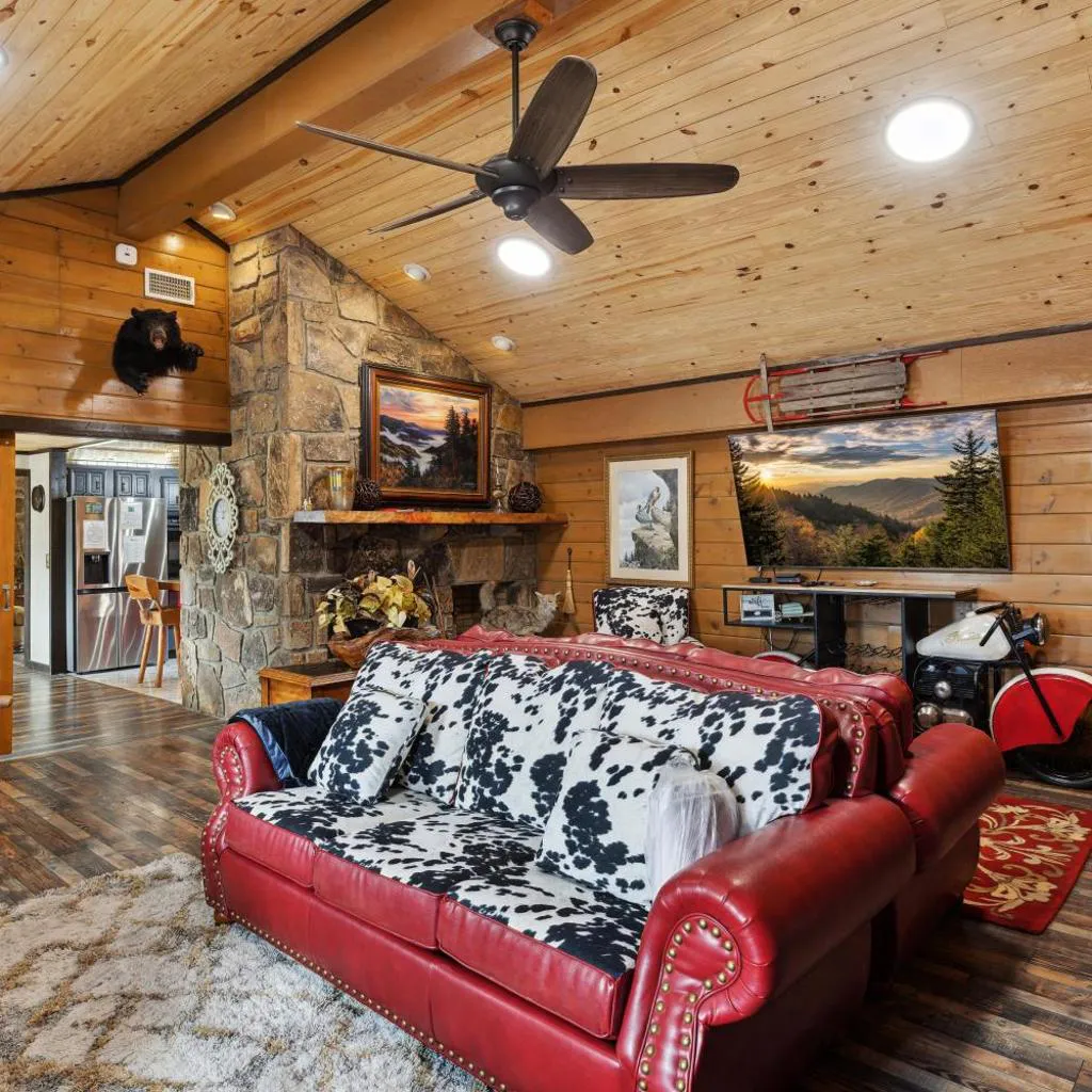 Photograph of Buckhorn Lodge #3115