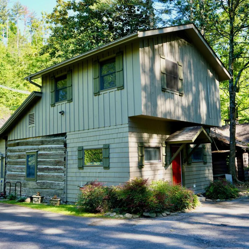 Photograph of Granny's River Retreat #458