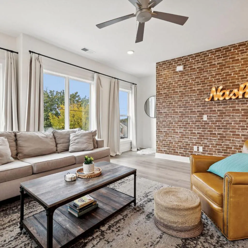 Photograph of NEW Nash Modern Luxurious Space w Rooftop Views