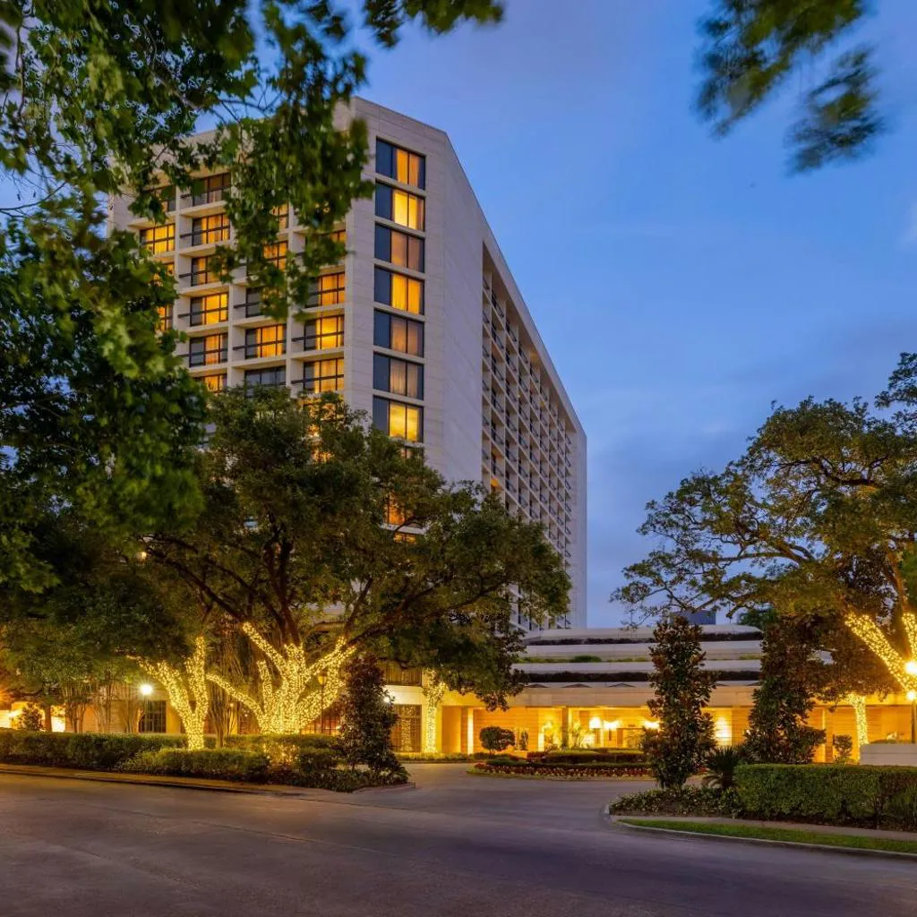 Photograph of Houston Grand Hotel - River Oaks
