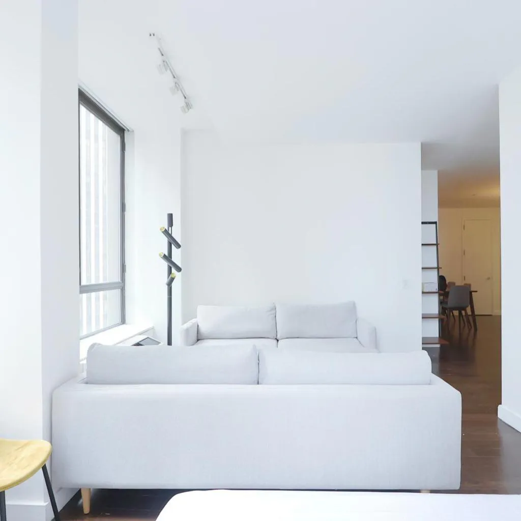 Photograph of 3bd, 2 bath, massive luxury apartment in Fidi