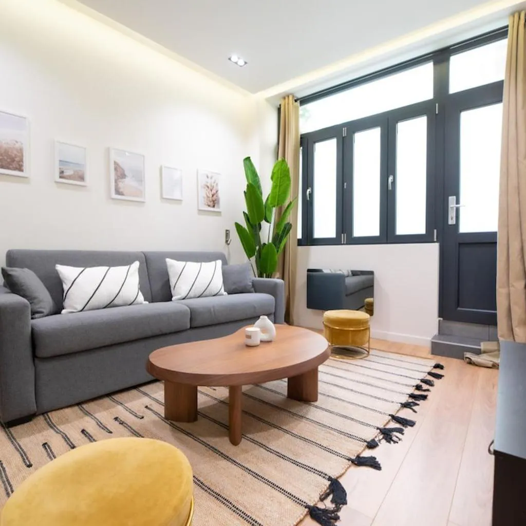 Photograph of 1 bedroom Canal St Martin Eurostar