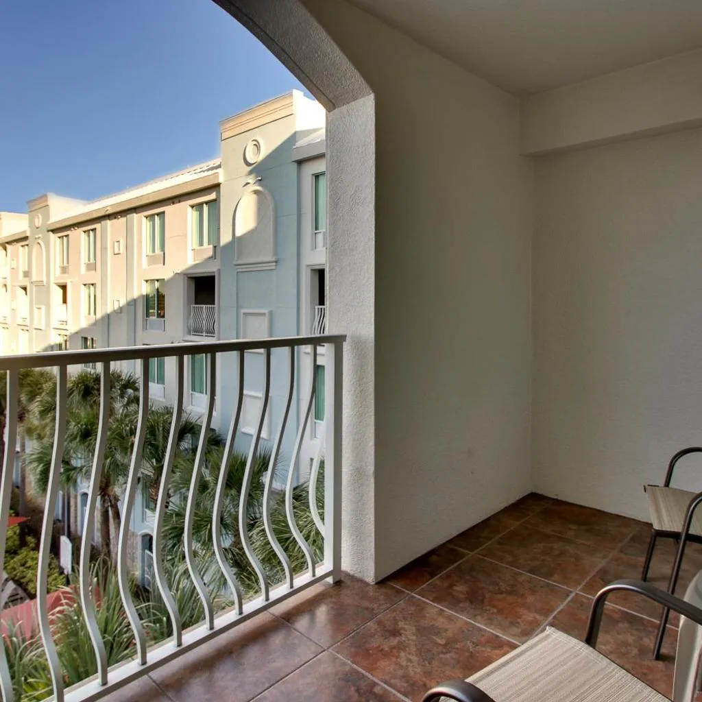 Photograph of Holiday Inn Resort Orlando - Lake Buena Vista by IHG