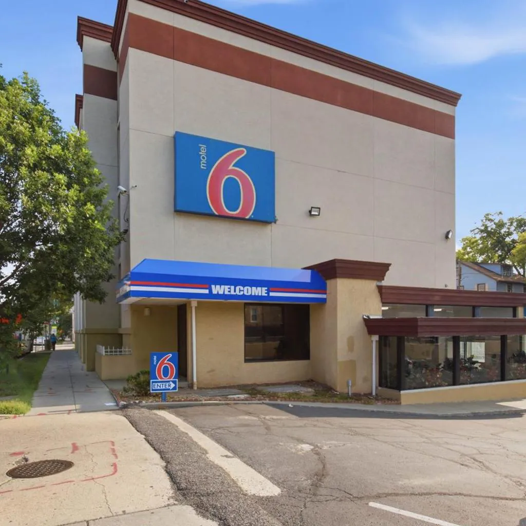 Photograph of Motel 6-Washington, DC