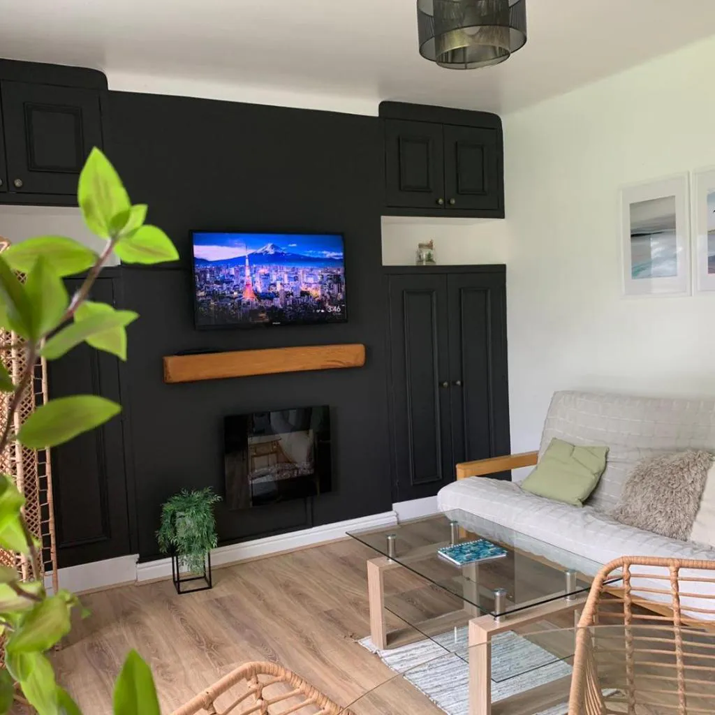 Photograph of Linnet House - Relaxing - Leafy - Whole Apt- 2 Bed
