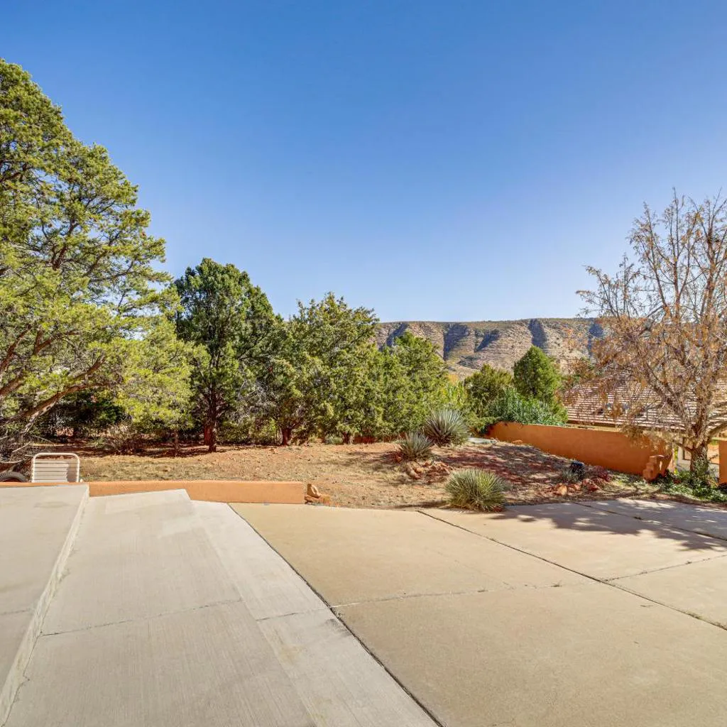 Photograph of 10 Mi to Dtwn: Pet-Friendly Sedona Getaway!