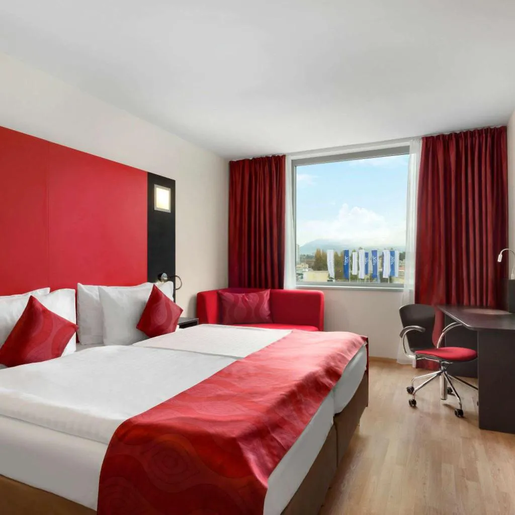 Photograph of Ramada Encore by Wyndham Geneva