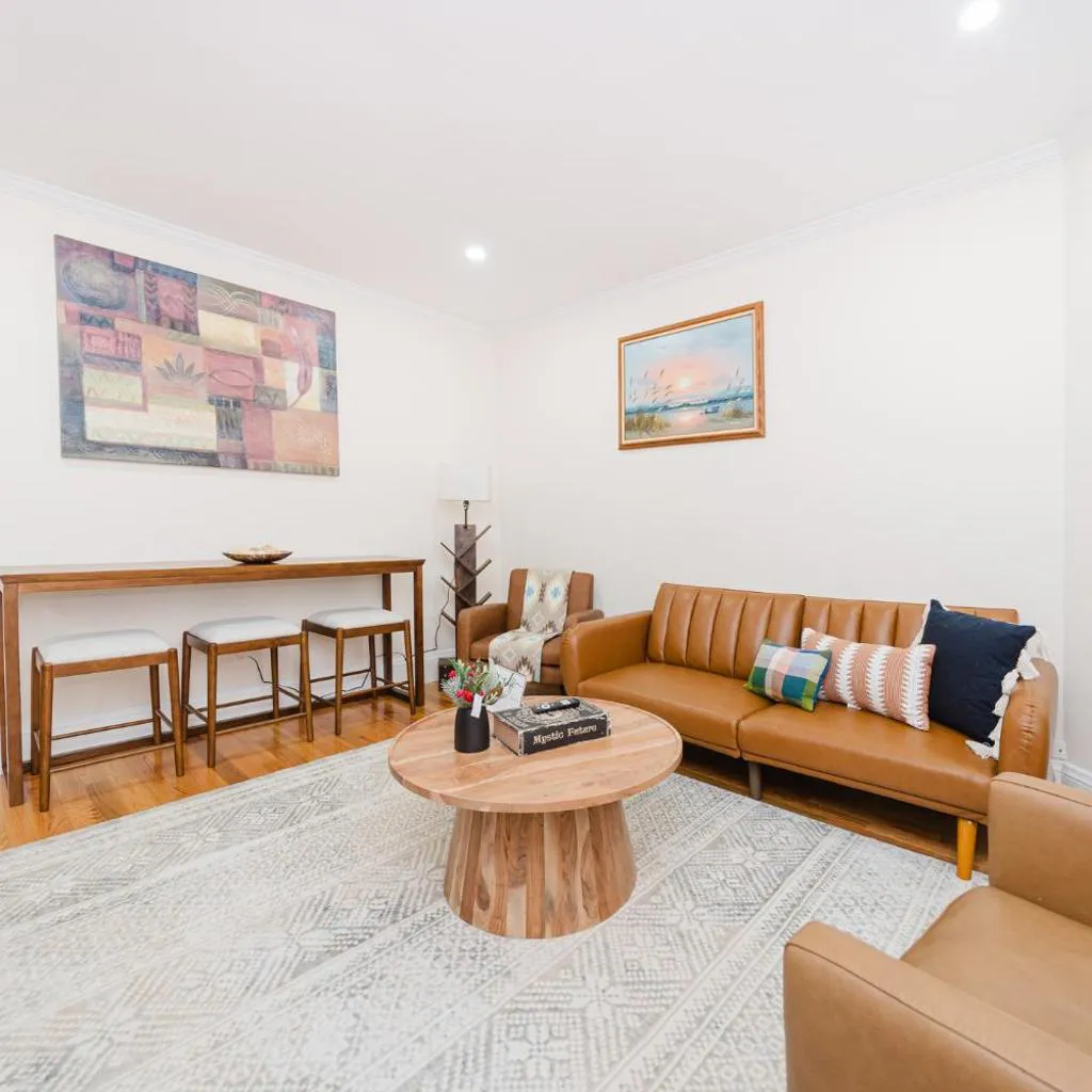 Photograph of 76-2 5BR Cozy Apartment in Boston