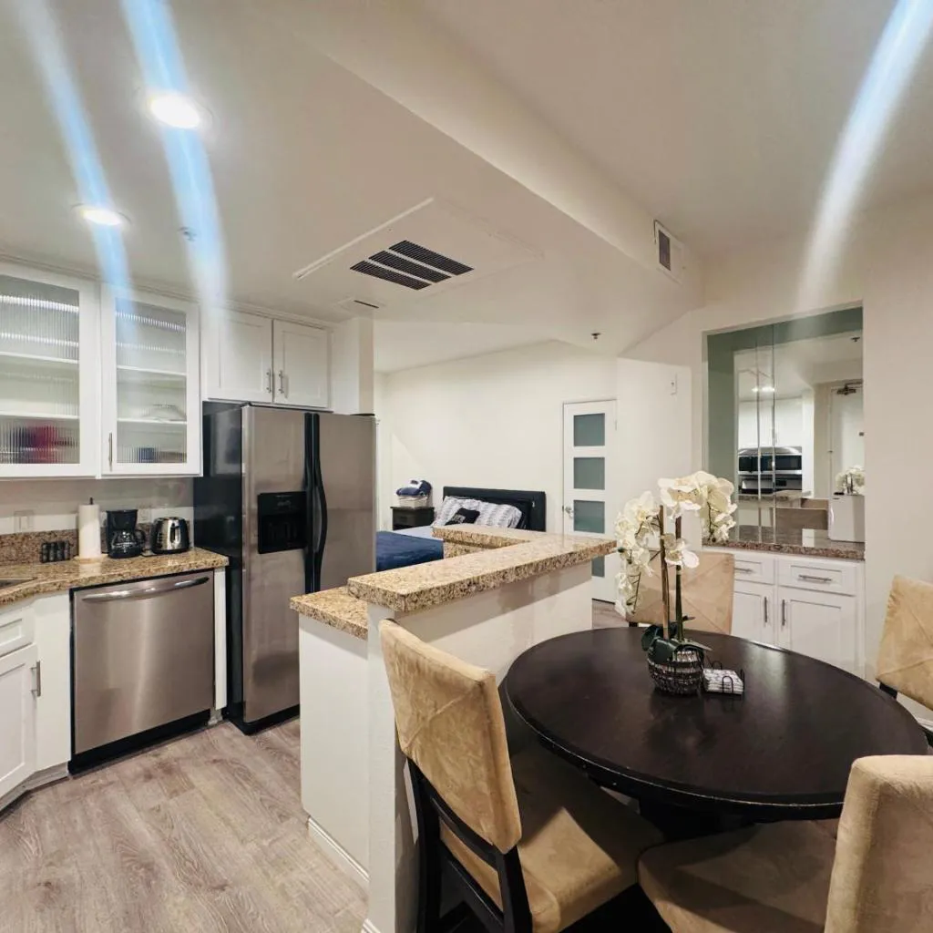 Photograph of Lacma Amazing Studio Apartment
