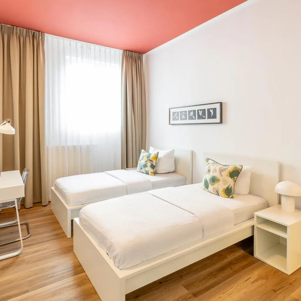 Photograph of Midi Inn Parkhotel Mitte