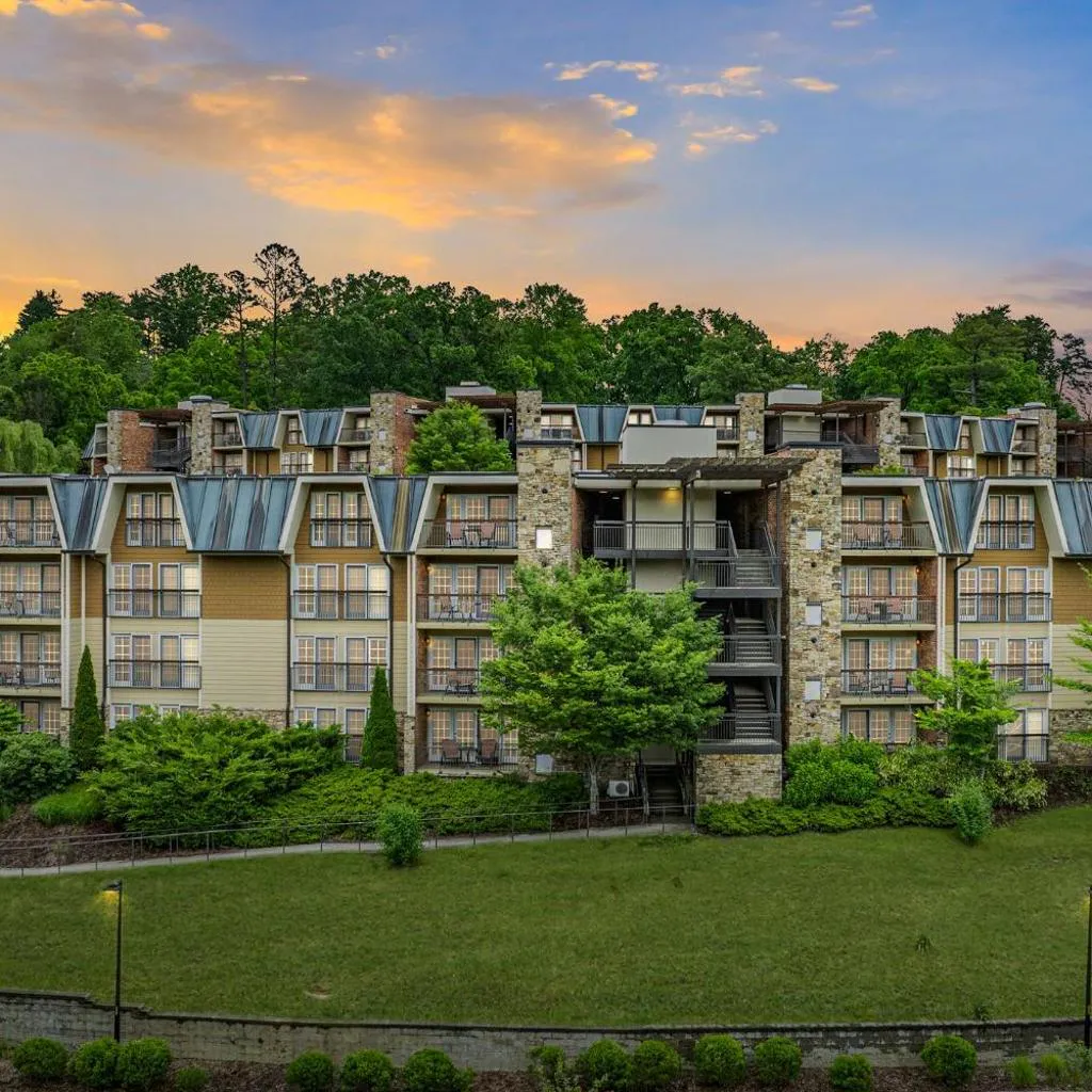 Photograph of Lantern Lodge Asheville Biltmore Village