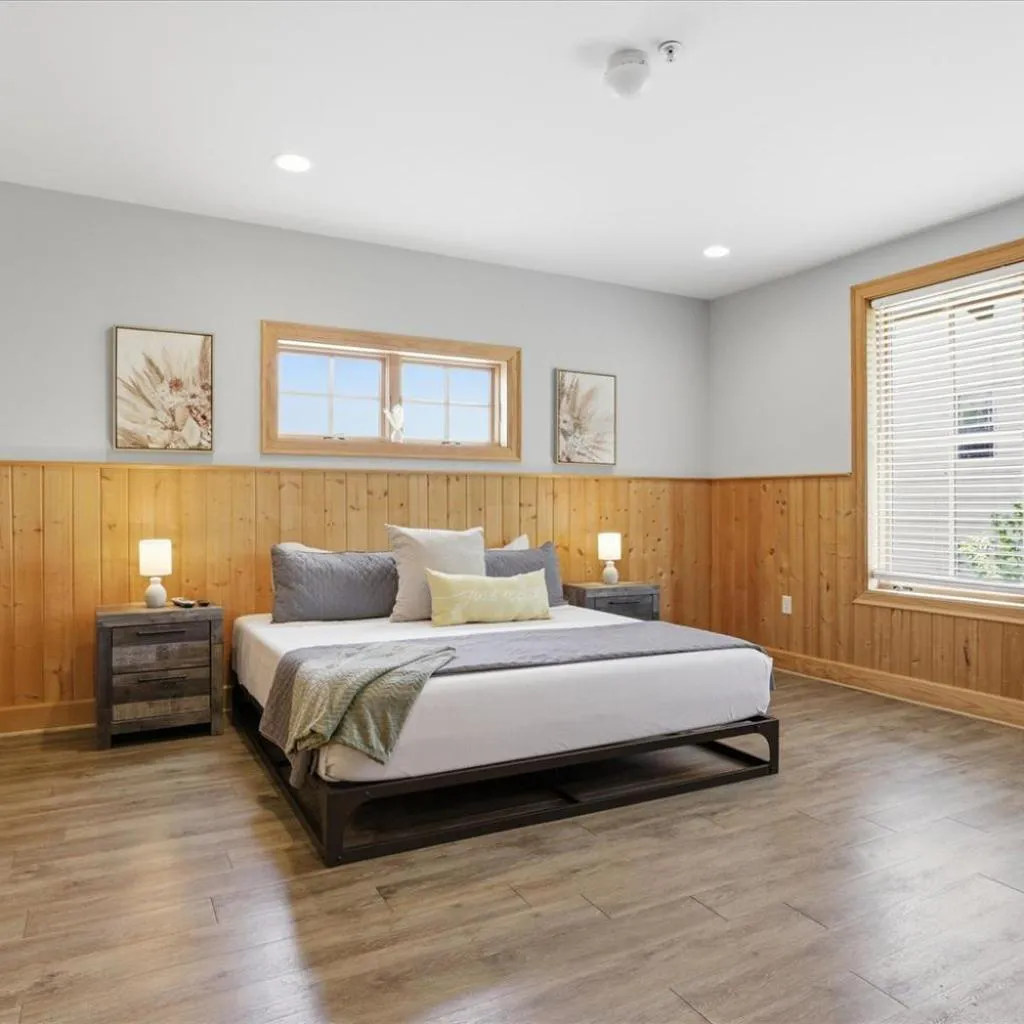 Photograph of Serenity Ridge Unit 711 - Single-Level Group Stay