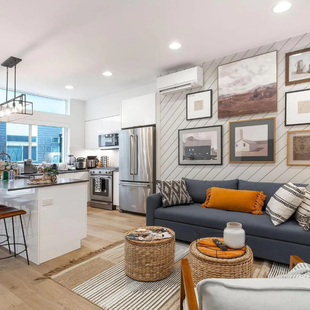 Photograph of Perch - Capitol Luxe Six