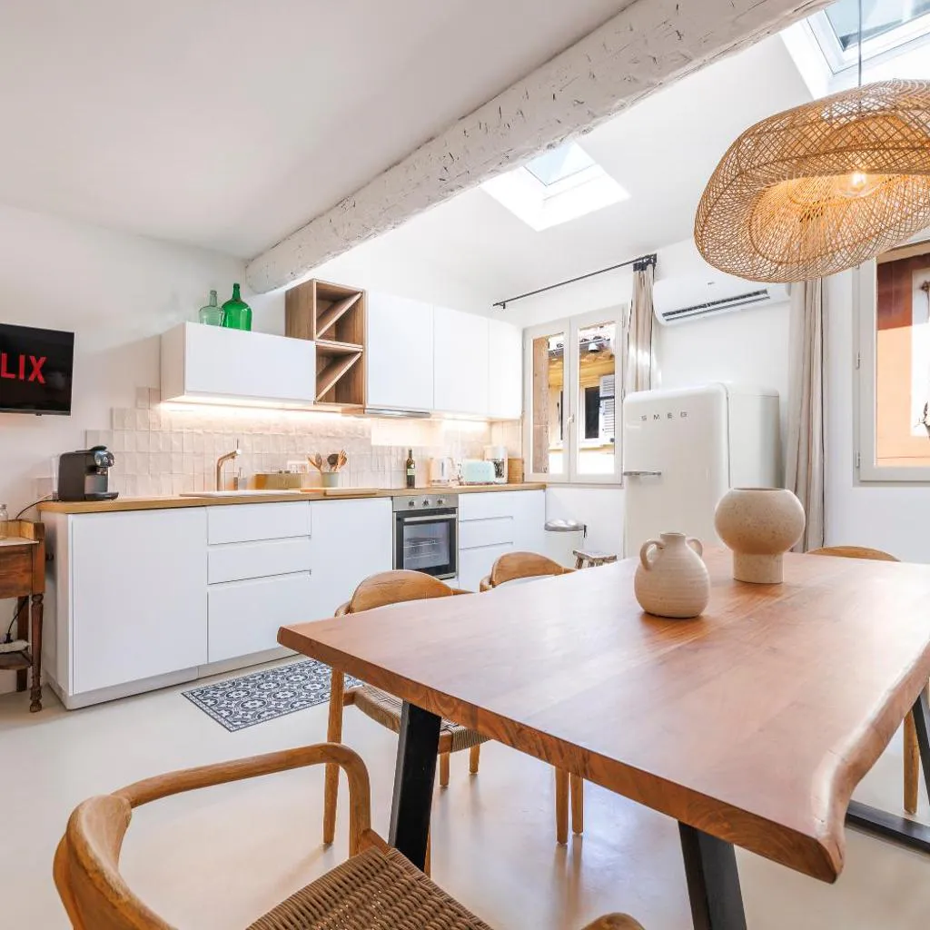 Photograph of Nice Renting - NEUVE - Luxury Triplex Old Town Massena Garibaldi - 4 BedRoom - AC