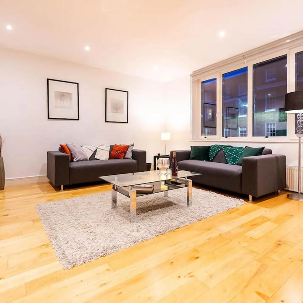 Photograph of Bright & Modern One Bedroom Flat in Farringdon