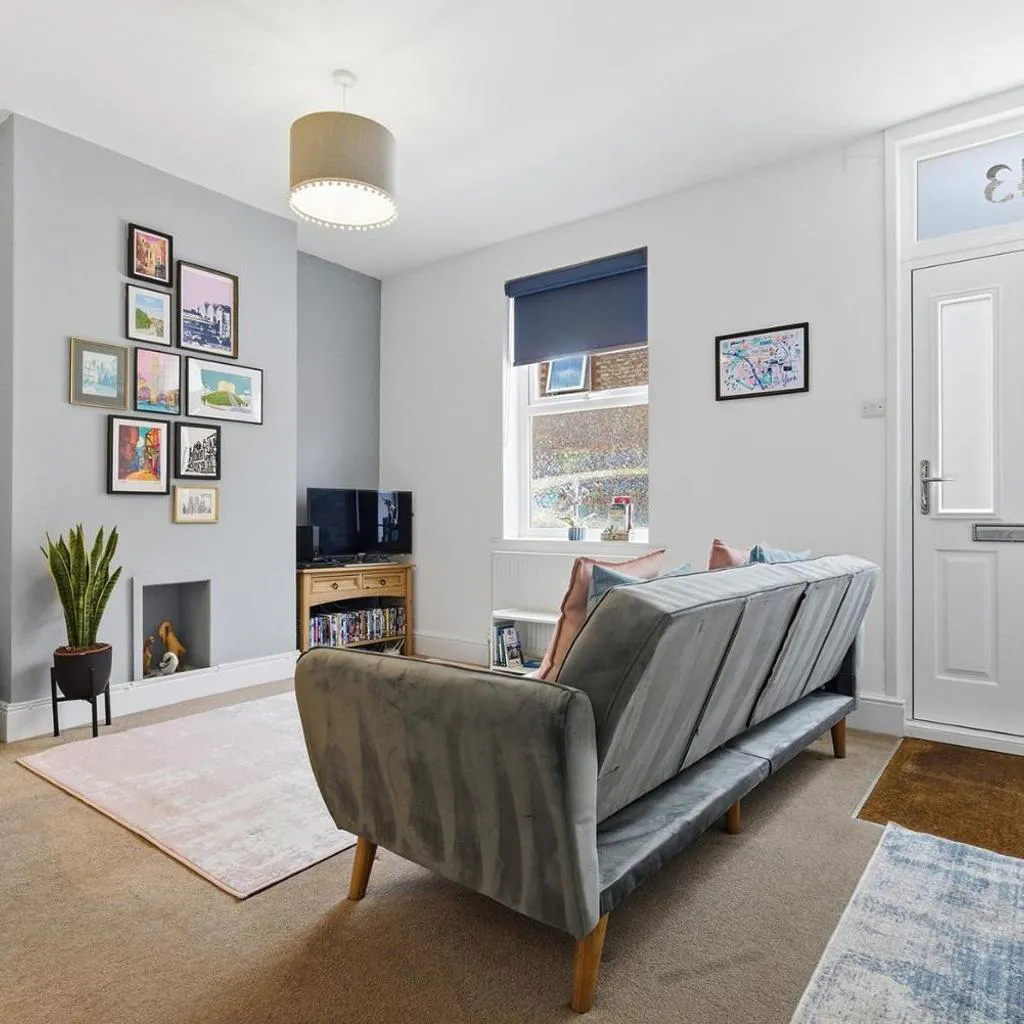 Photograph of Eoforwic Cottage - Lovely Home with Free Parking - Pass the Keys