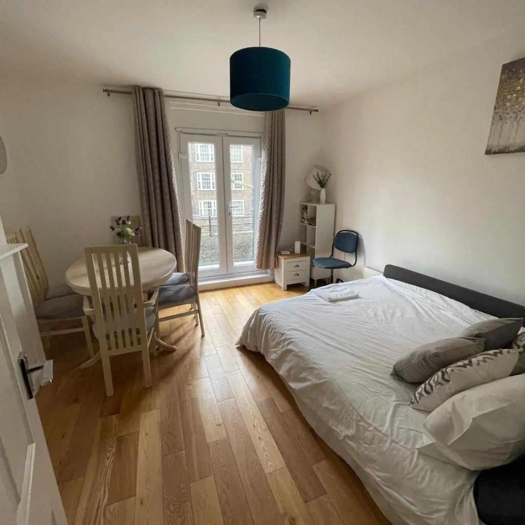 Photograph of Charming 2 Bedroom Apartment in Central London