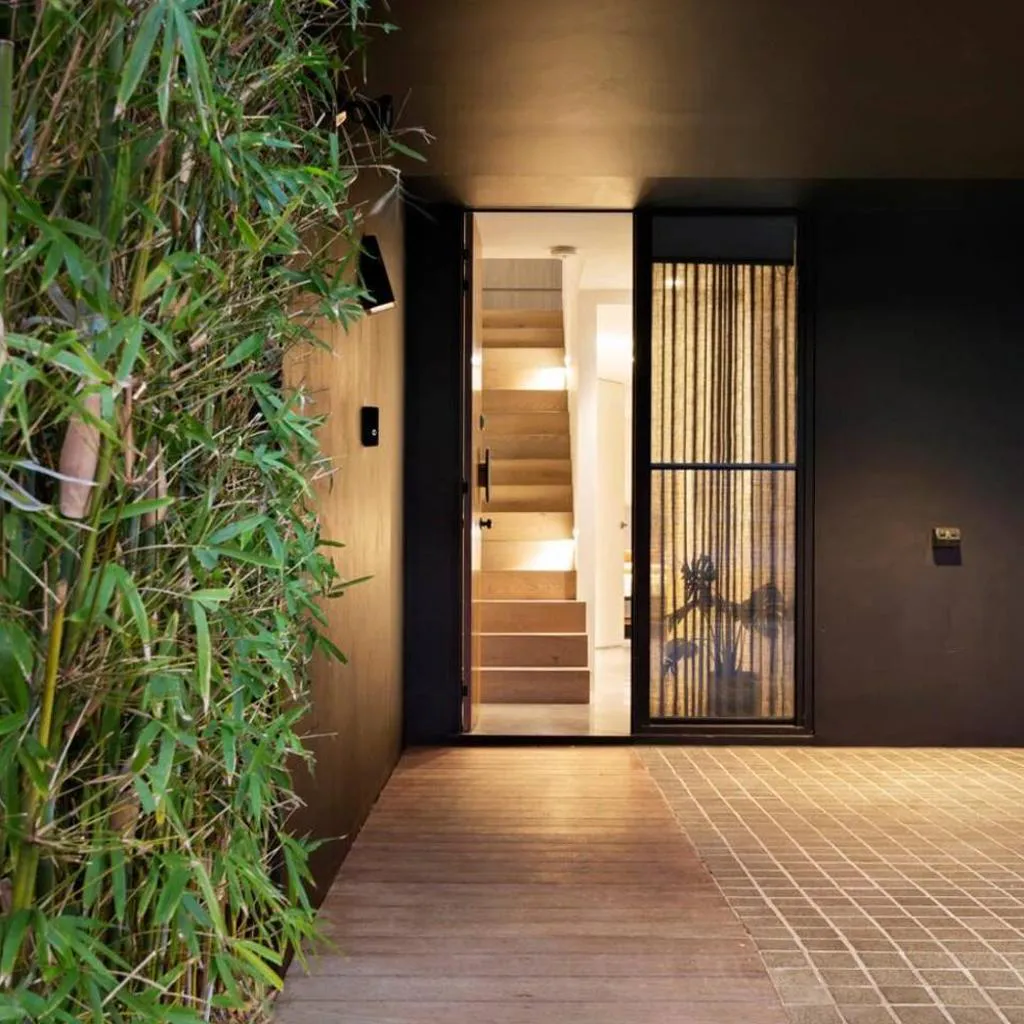 Photograph of Modern Luxe 3BR 3Bath in South Yarra 400m Chapel St with Parking