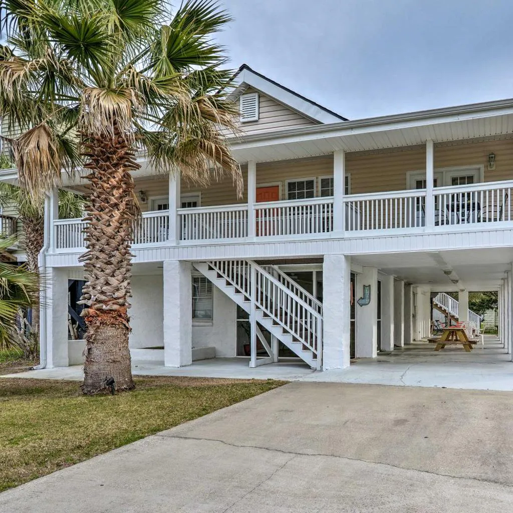 Photograph of Murrells Inlet Upstairs Unit: 1 Block to Beach!