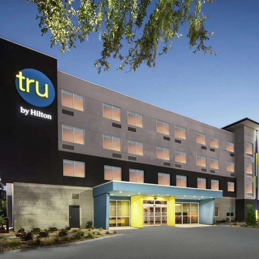 Photograph of Tru By Hilton Savannah Midtown