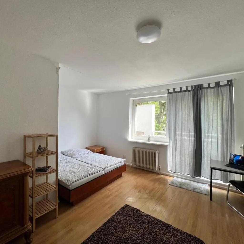 Photograph of simple apartment3
