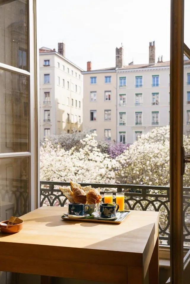 Photograph of Hotel du Théatre