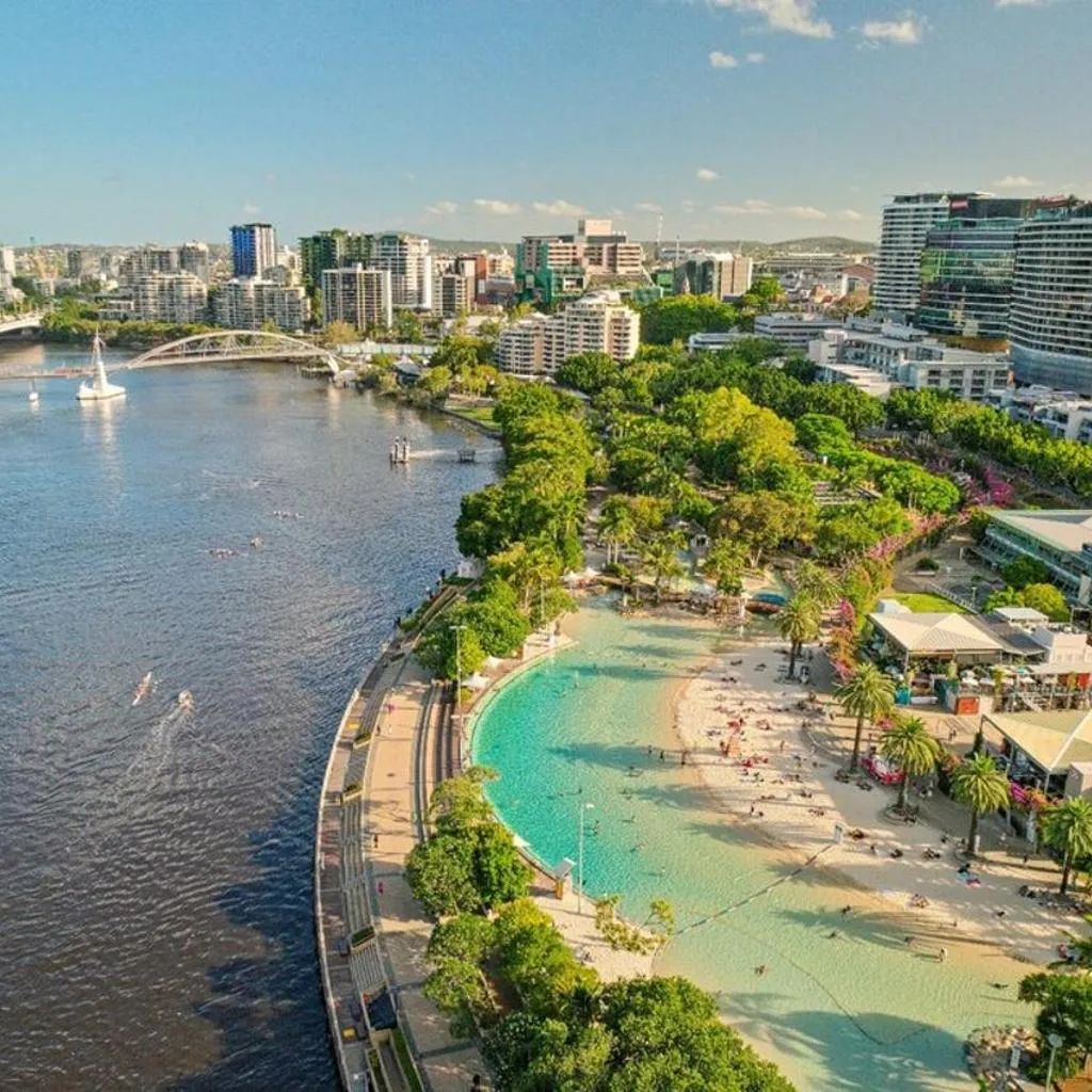Photograph of South Bank Penthouse - Streets Beach Access - Free Parking