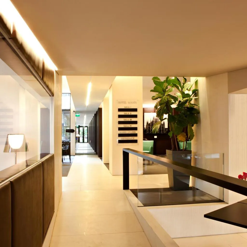 Photograph of Hotel Manin