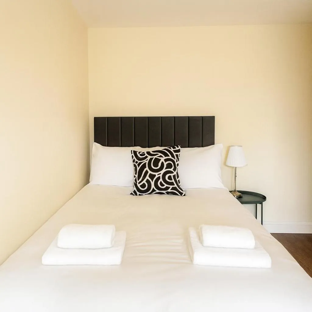 Photograph of Cosy 2-Bed Flat in the Heart of Prestwich Village