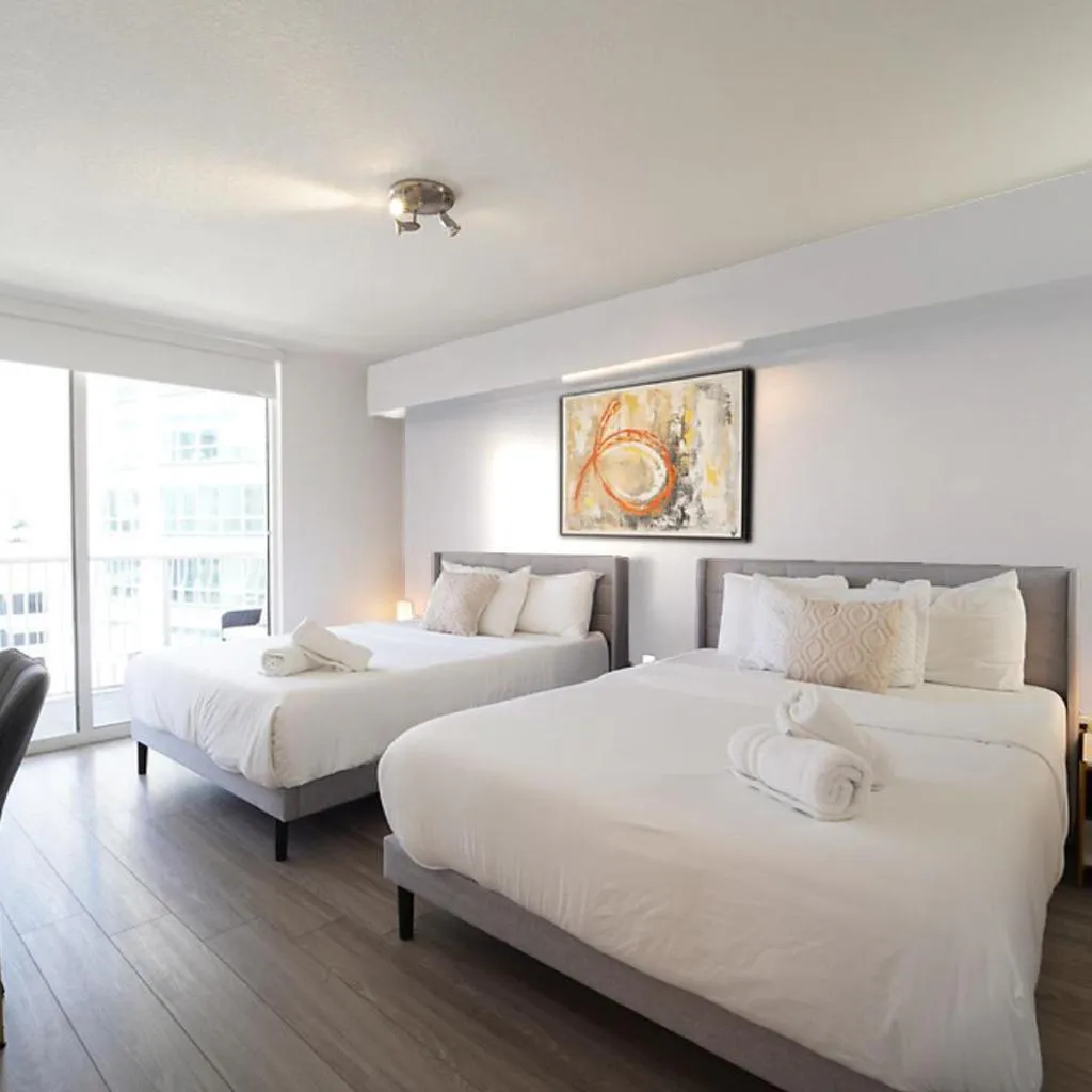 Photograph of 2 bed condo, Queen sofa bed Brickell, Free Parking, Pool, Gym