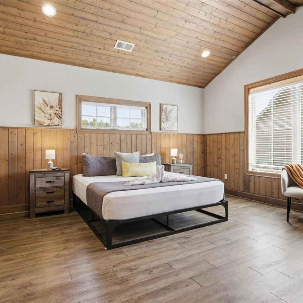 Photograph of Serenity Ridge Unit 721 - GroupsPool AccessPatio