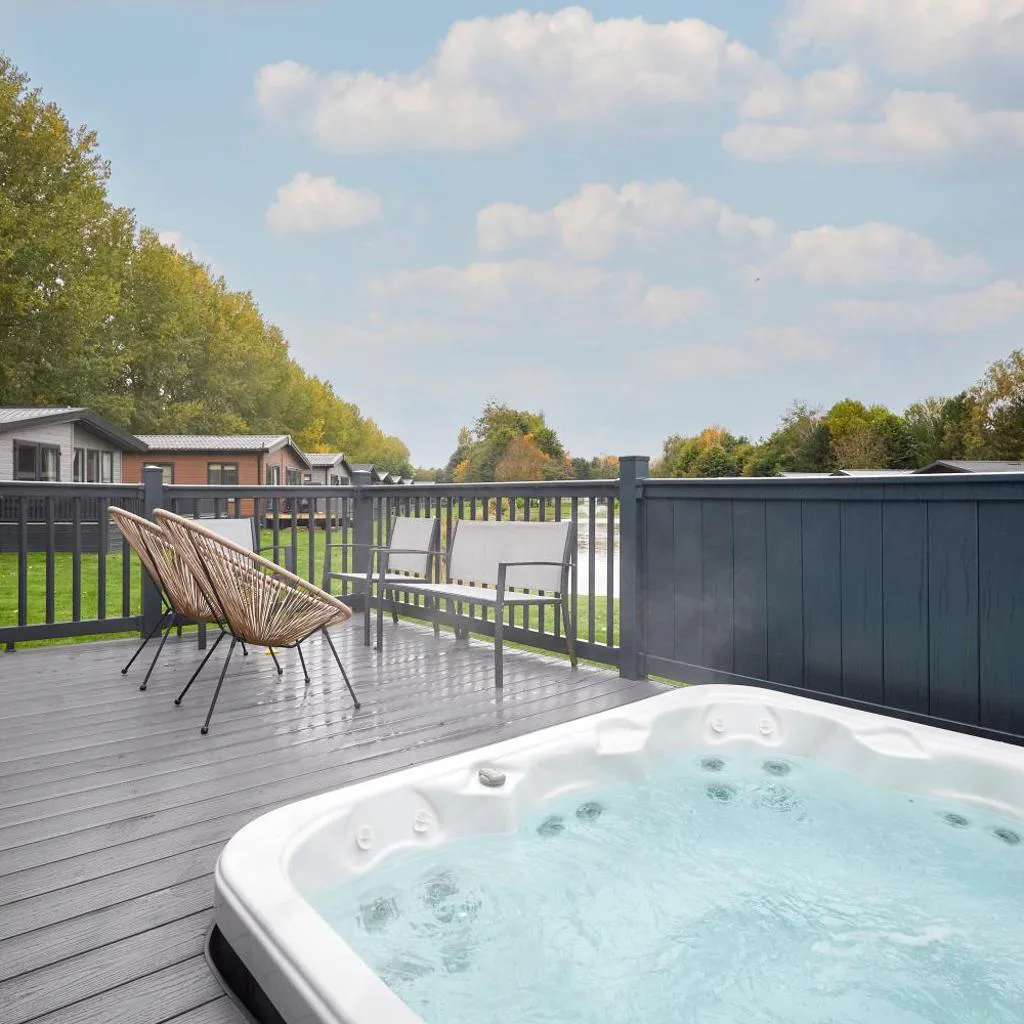 Photograph of The Flamingo Lodge with Hot Tub