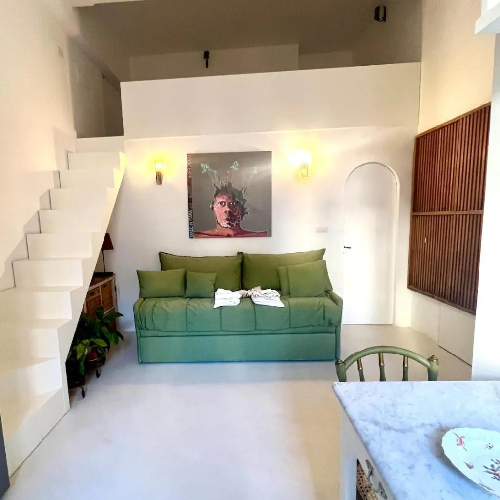 Photograph of Alice's new studio apartment in the center of Chiaia