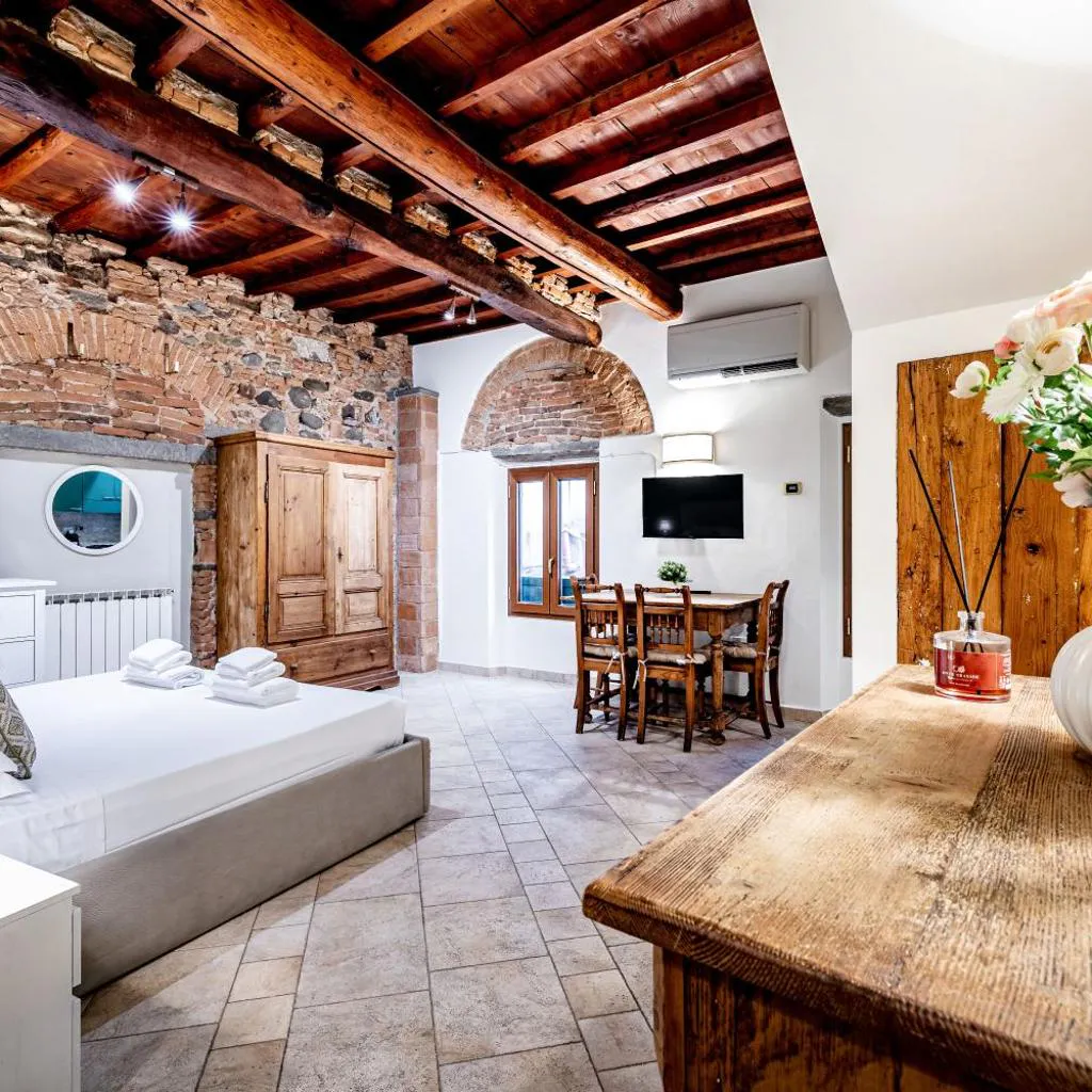 Photograph of Modern Suite in Florence