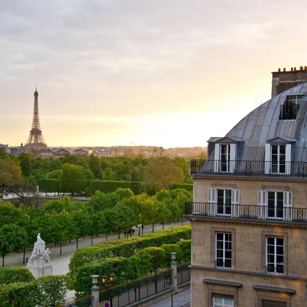Photograph of Hôtel Regina Louvre