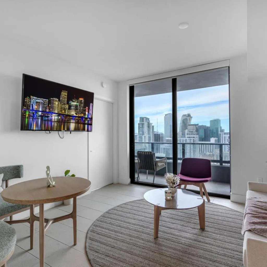 Photograph of Sunlit 1BR Condo In Downtown Miami