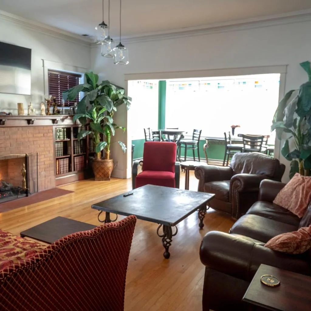 Photograph of Bootlegger House Sleeps 10-20 Free TV & Parking
