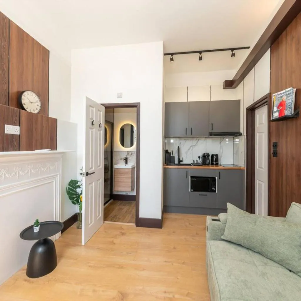 Photograph of Halcyon Kensington 1 Bedroom - Airconditioned - High Street