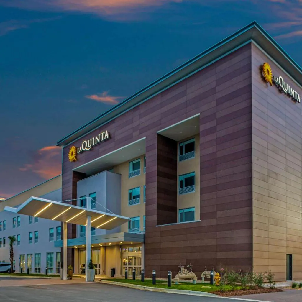 Photograph of La Quinta Inn & Suites by Wyndham Miramar Beach-Destin
