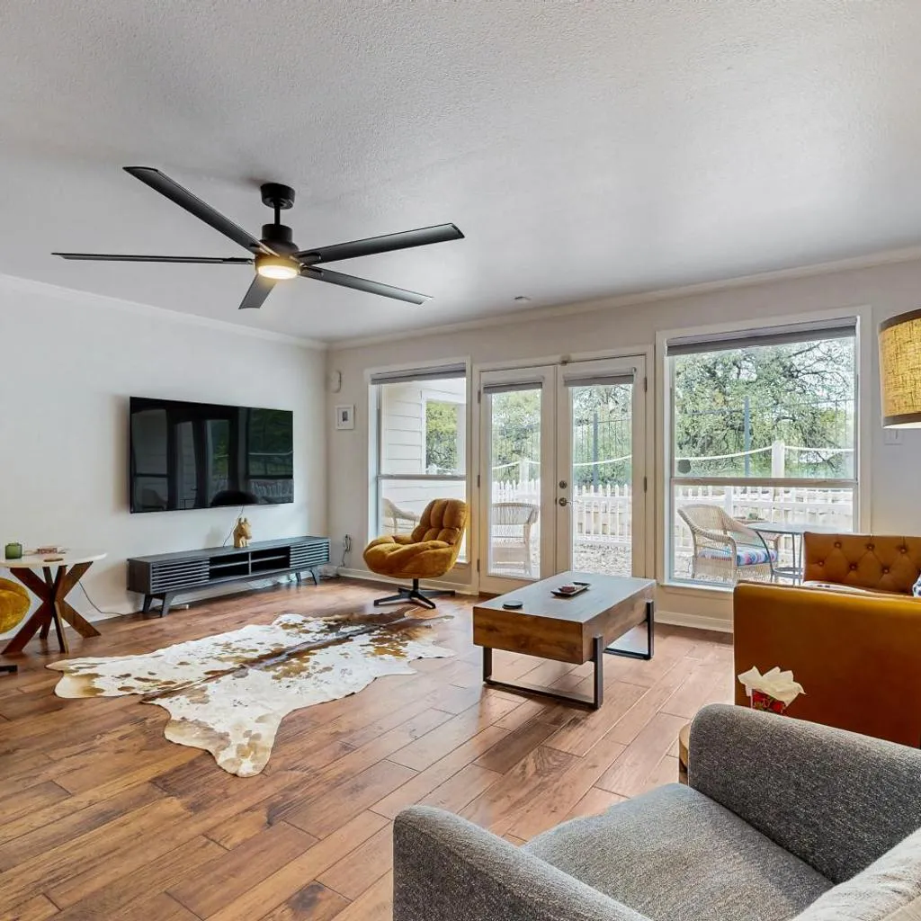 Photograph of Lakeside Austin Condo | 10 Mi to COTA