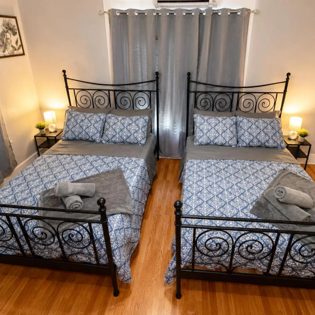 Photograph of Double Bed Studio - Downtown Houston
