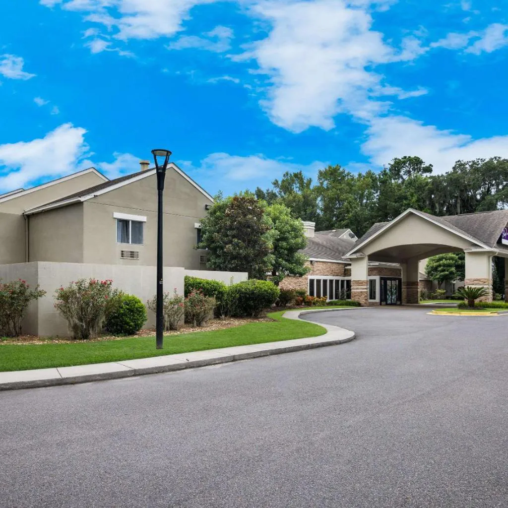 Photograph of MainStay Suites Savannah Midtown