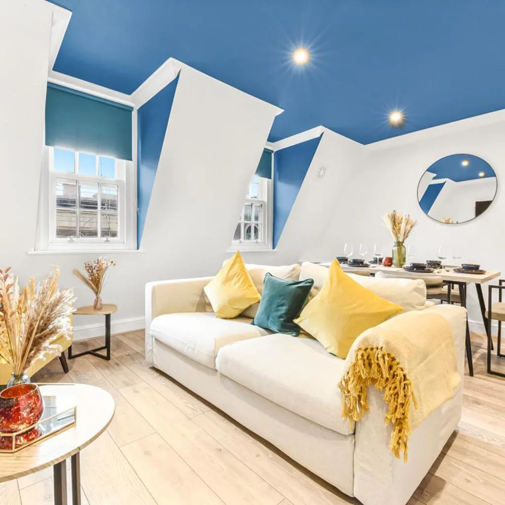 Photograph of Zone 1, Near London Eye, Attractions, 2 Beds