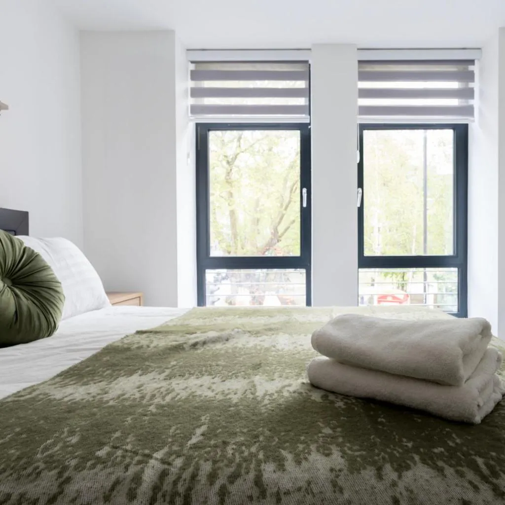 Photograph of Stylish Modern Apartment by Aldgate East Station 2
